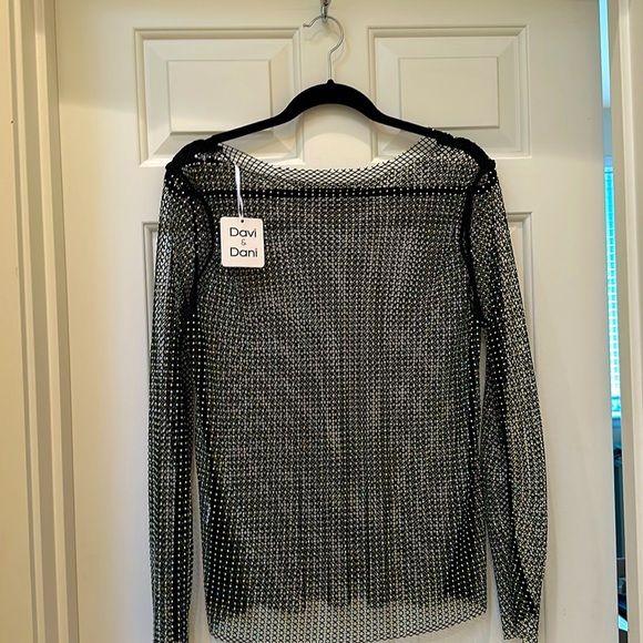 Davi and Dani Top - Picture 1 of 4